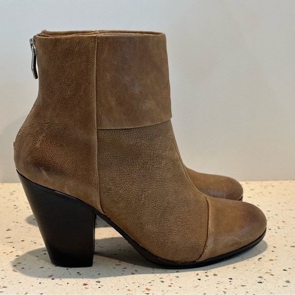 Vince Camuto Hadley‎ Leather Ankle Booties - Picture 5 of 13